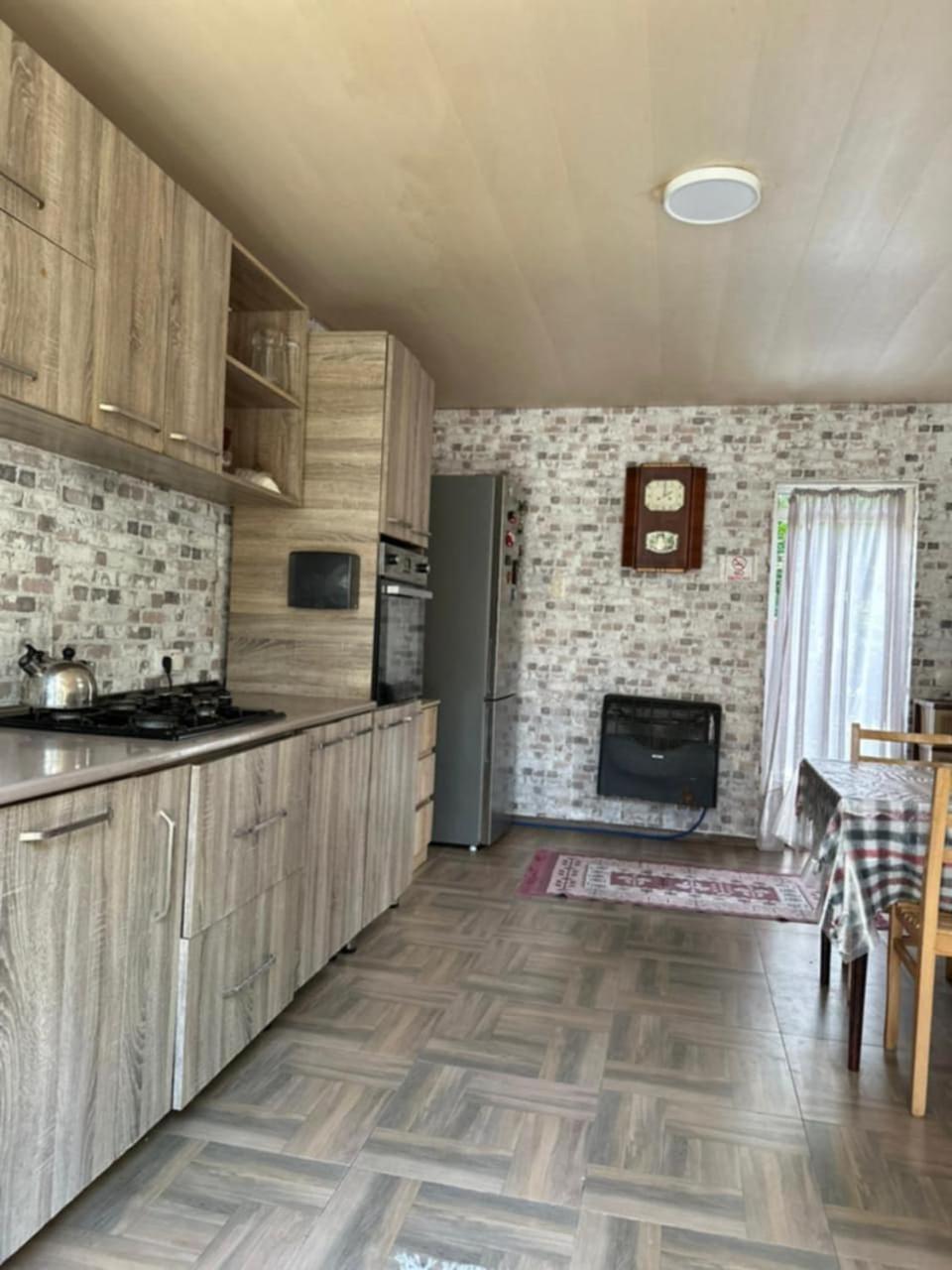 Guest House Barbi 巴统 外观 照片