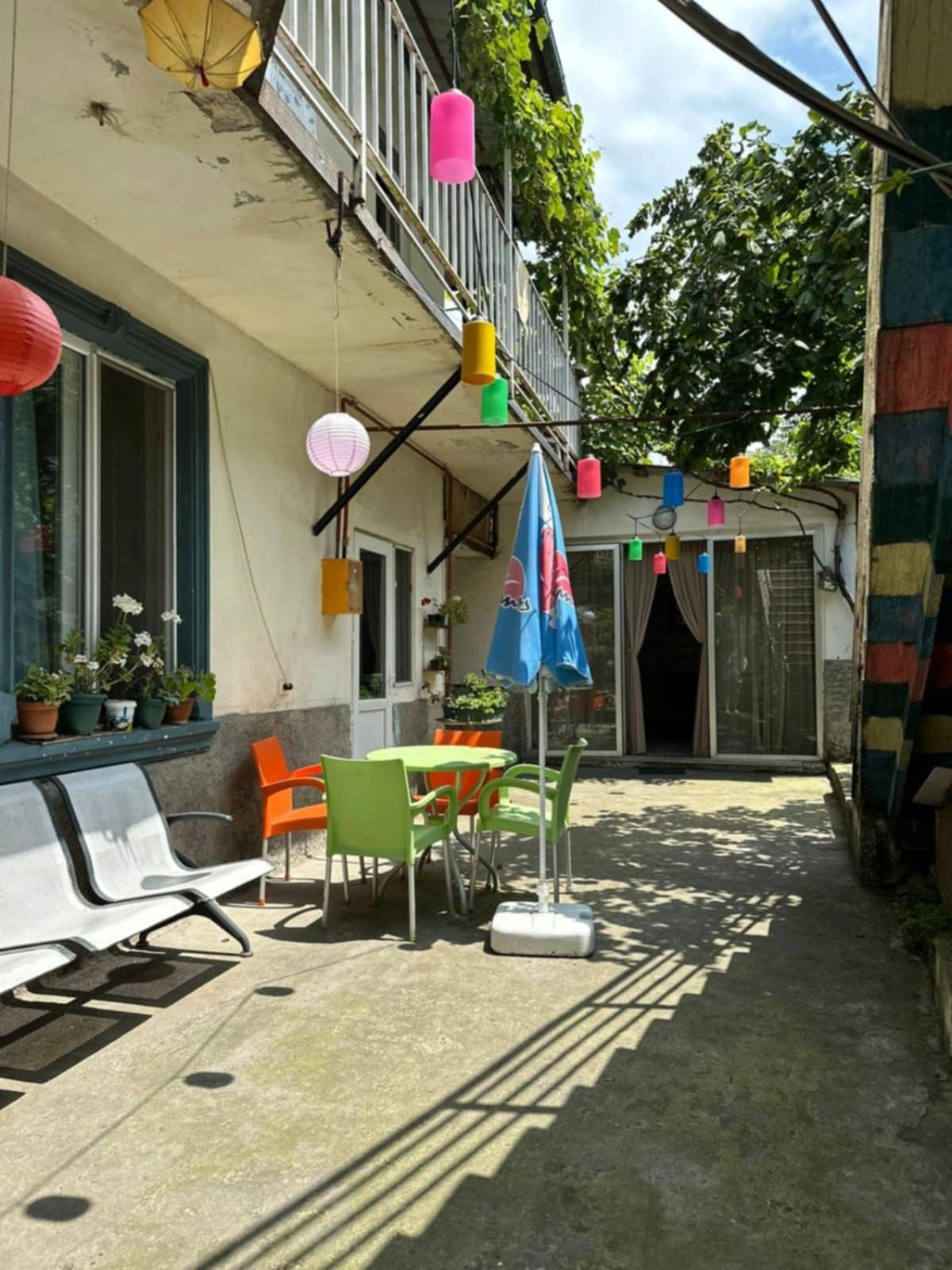 Guest House Barbi 巴统 外观 照片