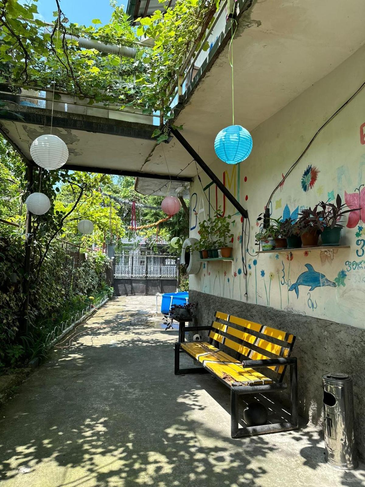 Guest House Barbi 巴统 外观 照片